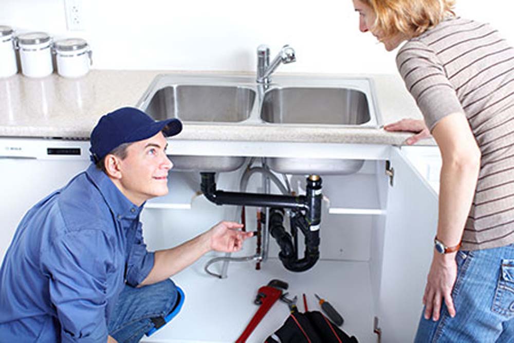 sửa vòi nước bảo trì hệ thống nước