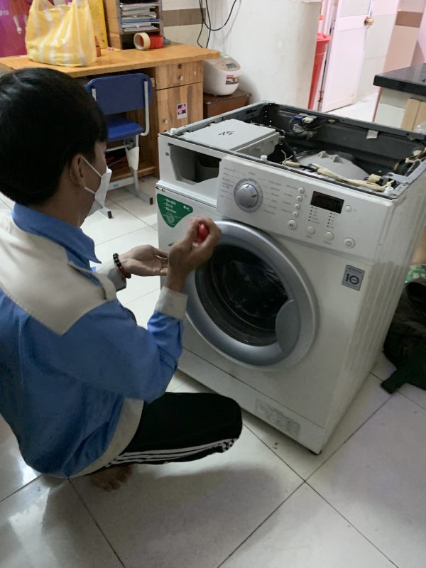 Máy không quay lồng giặt kêu to