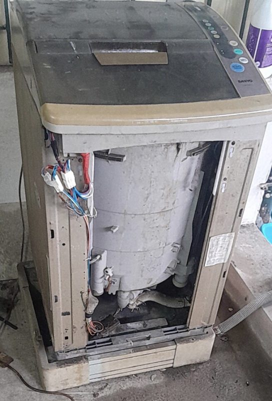 Cảm biến cửa bị hỏng máy giặt