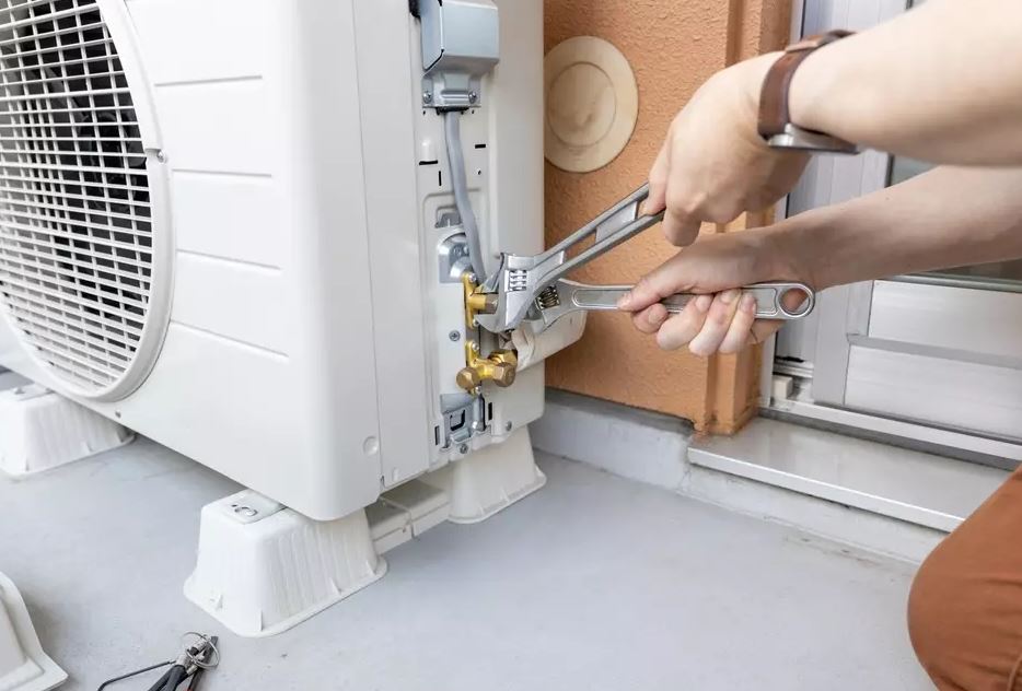 Điều hòa kêu to khi chạy vì sao, nên làm gì