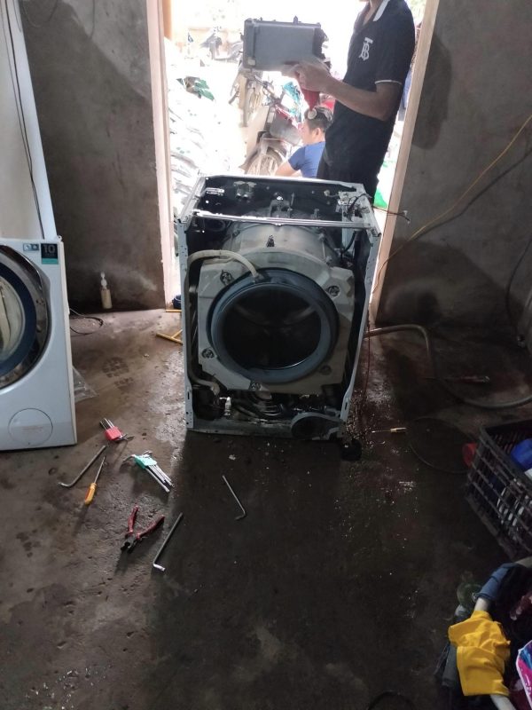 thay bơm xả máy giặt