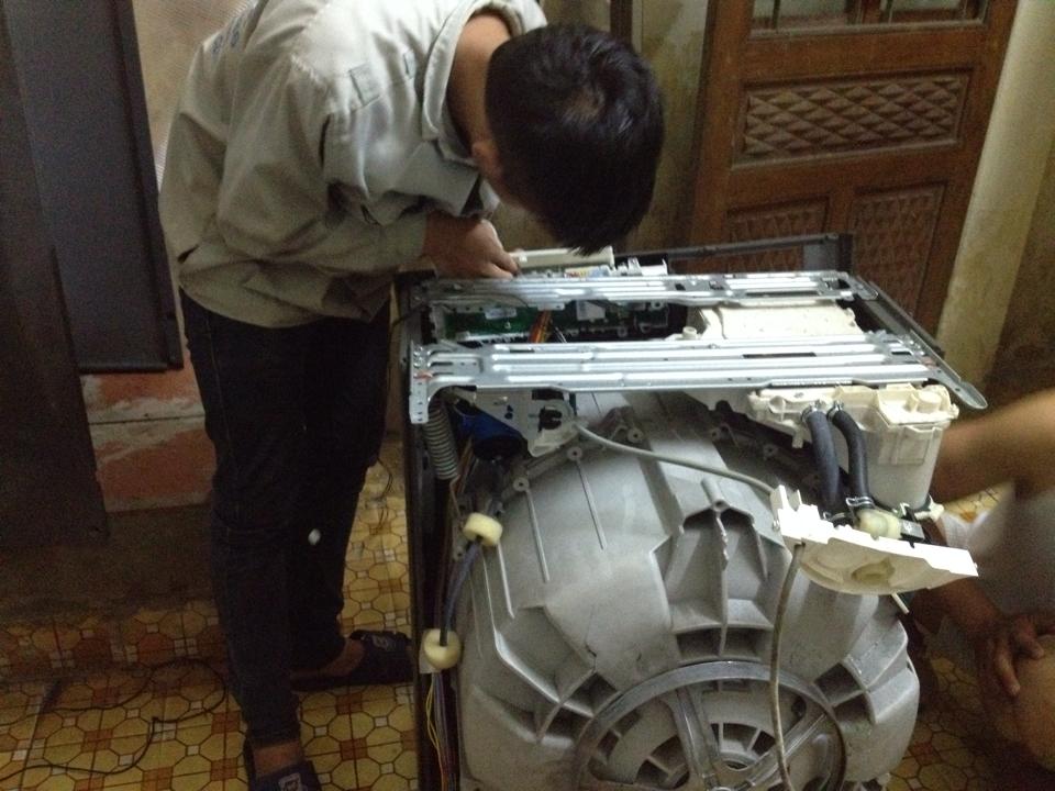 Cấu tạo máy giặt cửa ngang