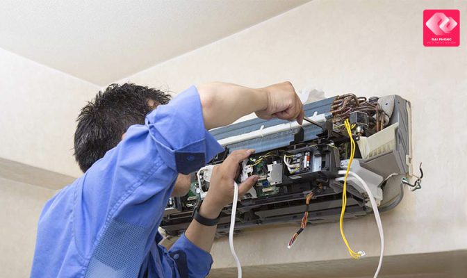 Vệ sinh lưới lọc điều hòa tại nhà