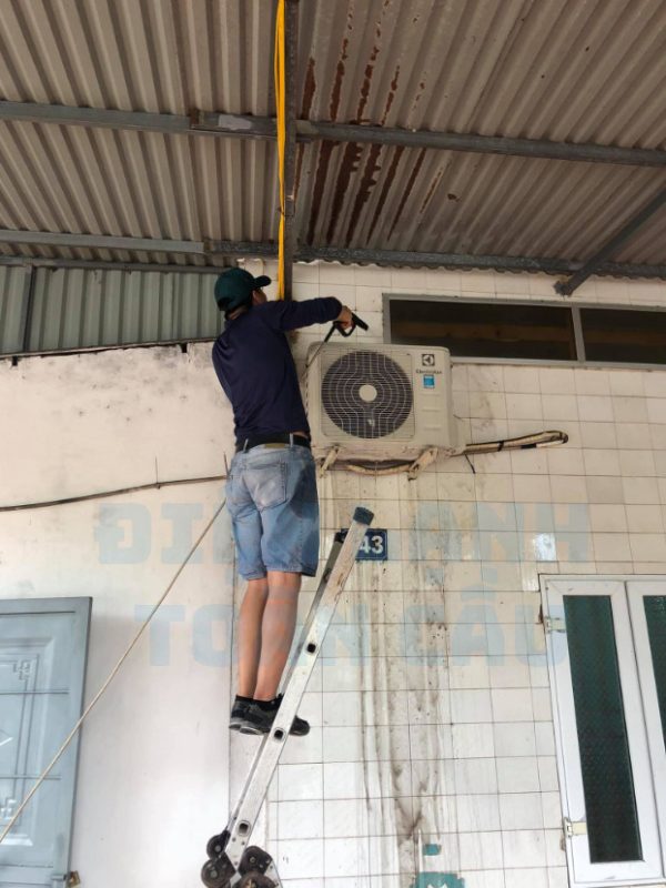 Điều hòa có hút ẩm không